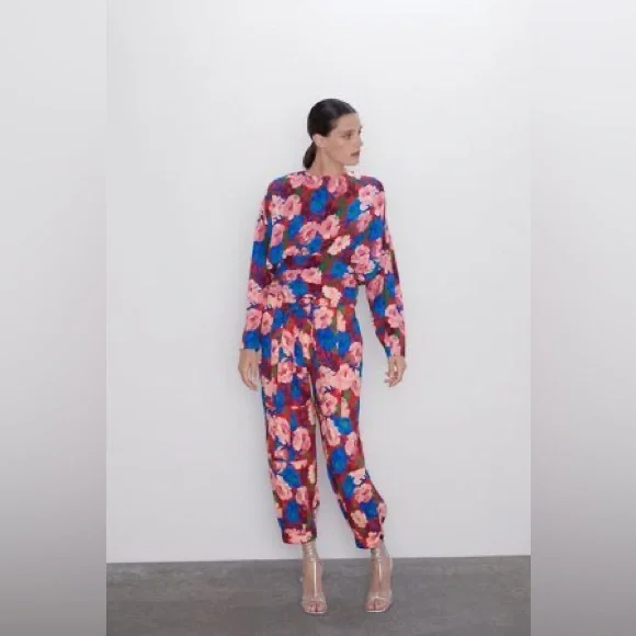 Zara Floral Pants - Picture 8 of 9